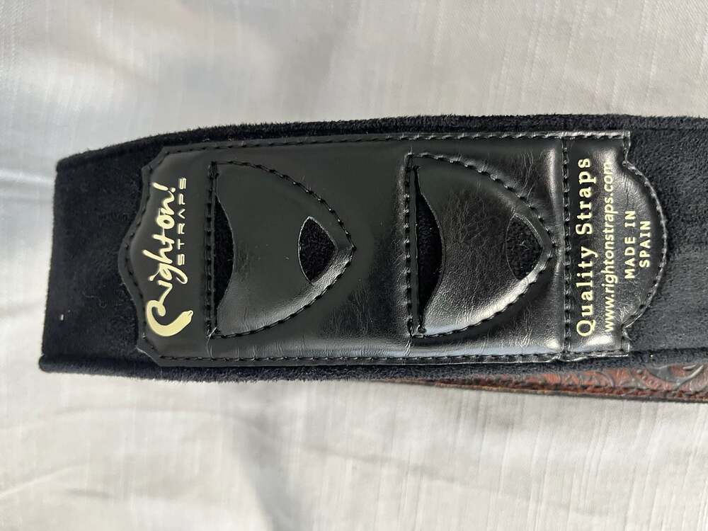 RightOn! Straps Leathercraft Blackguard Tooled Leather Guitar Strap - Picture 4 of 7
